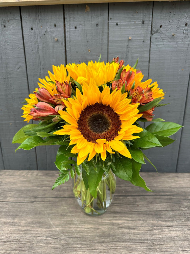 Sunny Sunflower.jpg__PID:b22955b1-6669-43fb-af4d-96e4905da901
